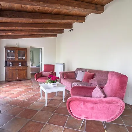Holiday home Ca Le Cerque, Surrounded By Marche's Nature Fossombrone
